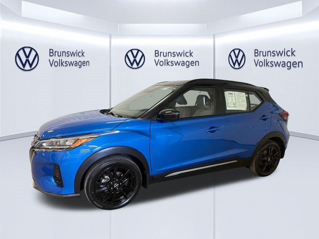 2023 Nissan Kicks SR