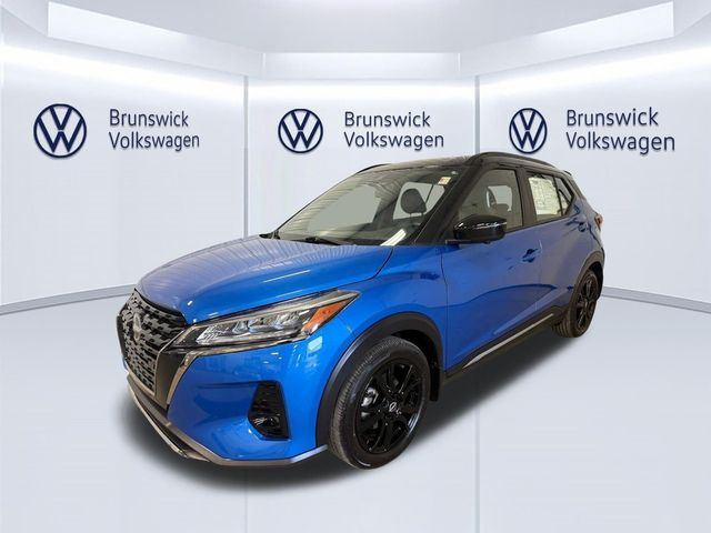 2023 Nissan Kicks SR