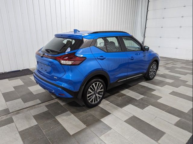 2023 Nissan Kicks SR