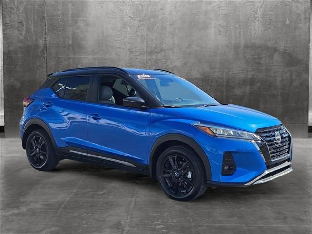 2023 Nissan Kicks SR