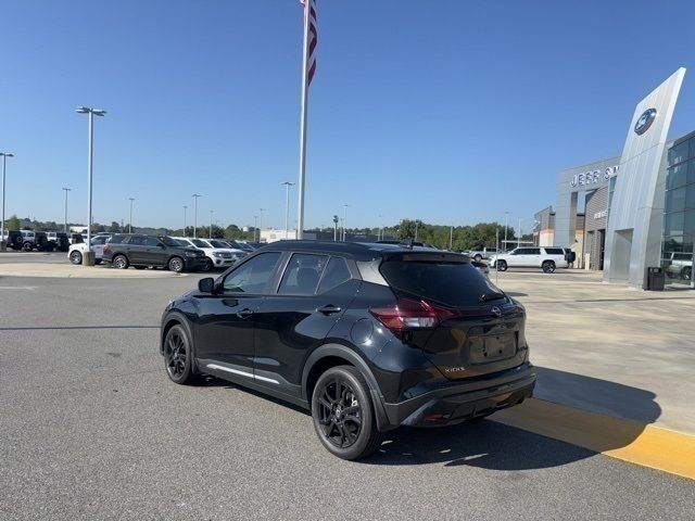 2023 Nissan Kicks SR