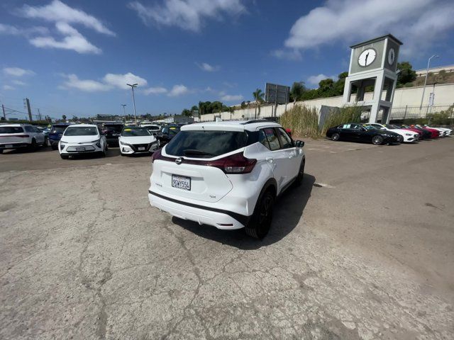 2023 Nissan Kicks SR