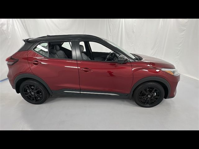 2023 Nissan Kicks SR