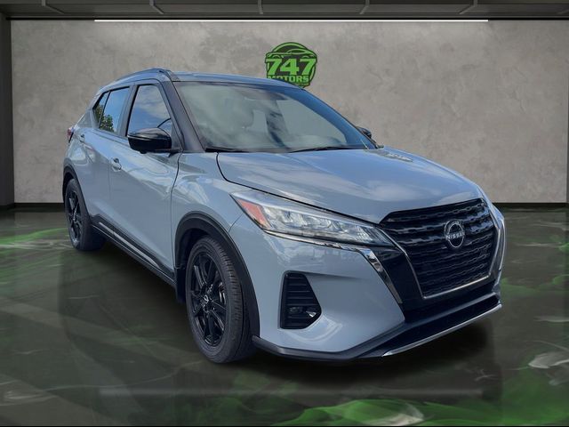 2023 Nissan Kicks SR