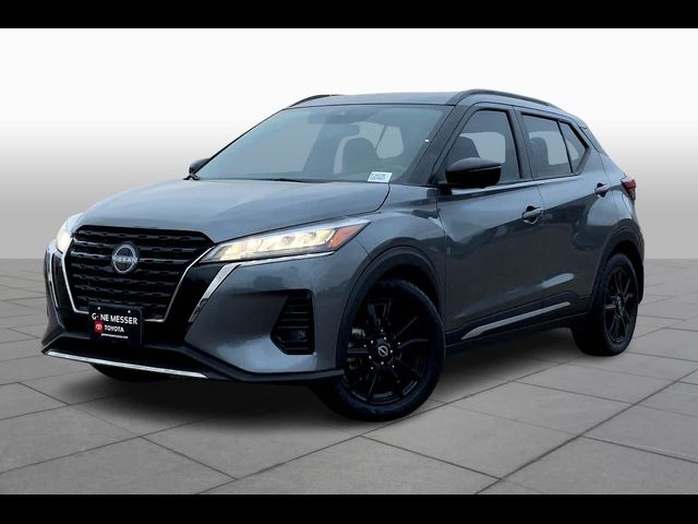 2023 Nissan Kicks SR