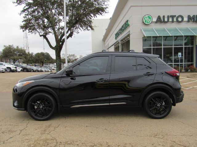 2023 Nissan Kicks SR