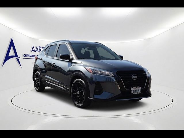 2023 Nissan Kicks SR