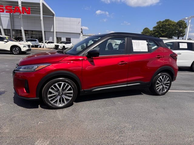 2023 Nissan Kicks SR