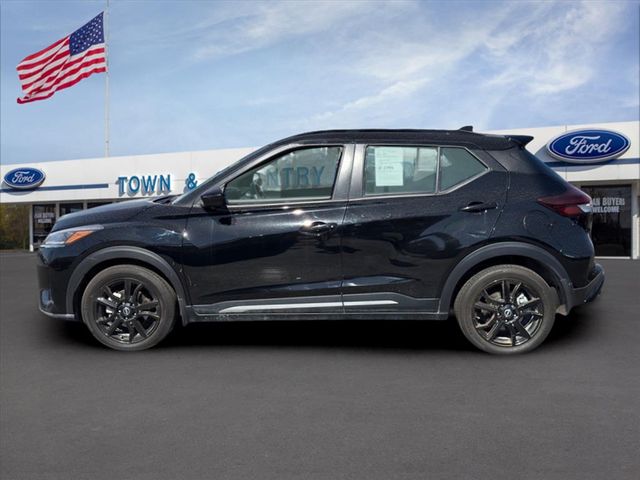 2023 Nissan Kicks SR