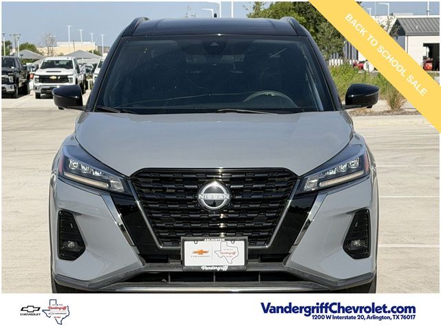 2023 Nissan Kicks SR