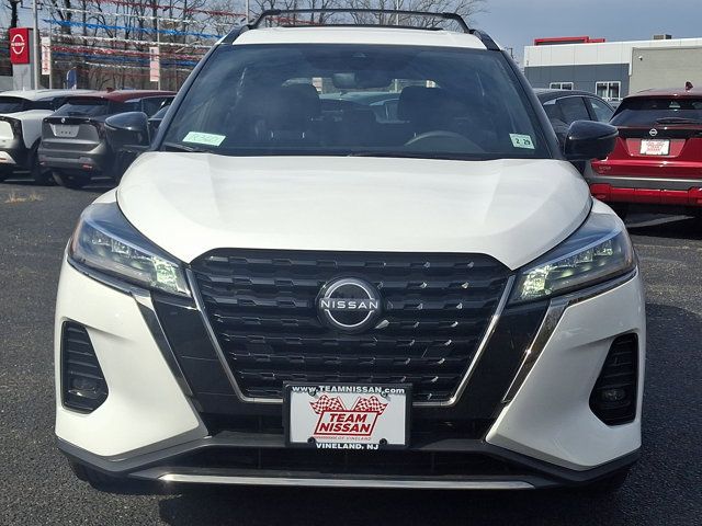 2023 Nissan Kicks SR
