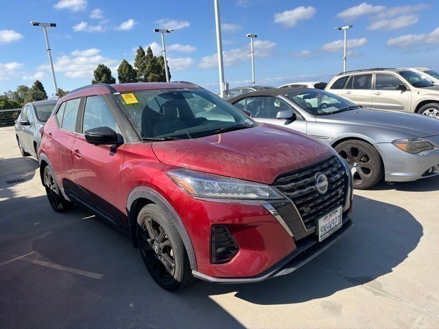 2023 Nissan Kicks SR
