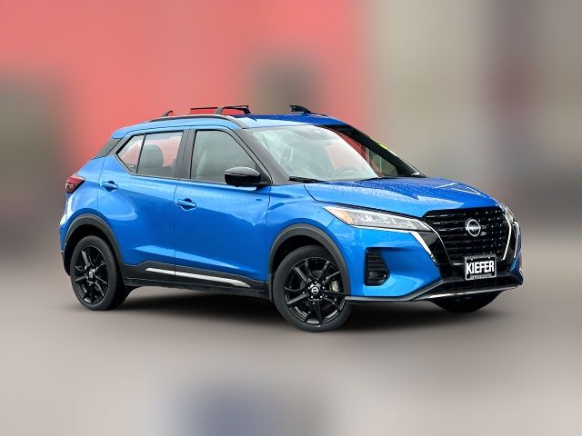 2023 Nissan Kicks SR