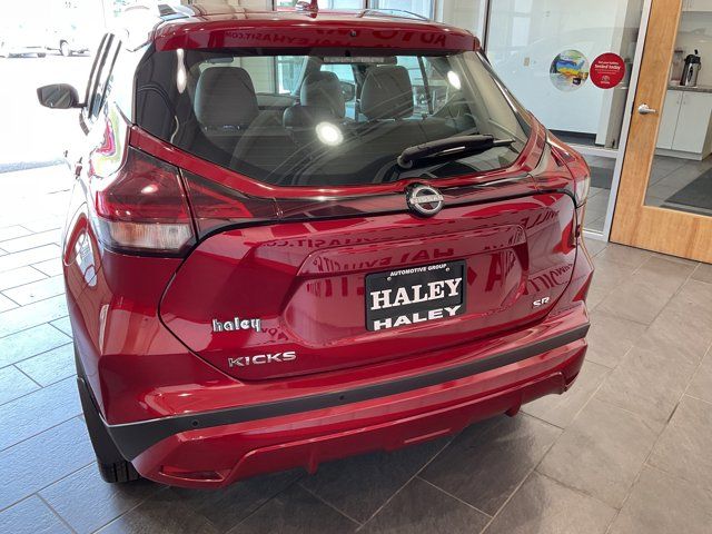 2023 Nissan Kicks SR