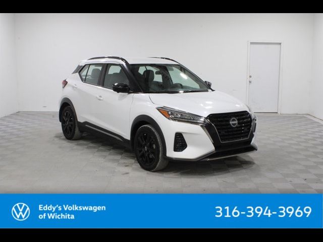 2023 Nissan Kicks SR