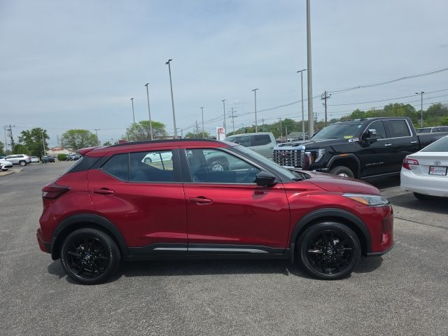 2023 Nissan Kicks SR