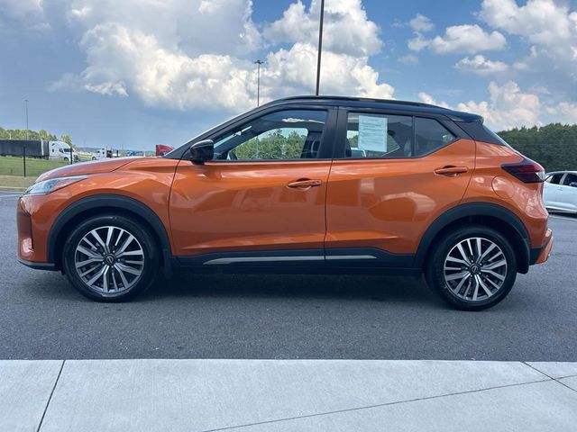 2023 Nissan Kicks SR