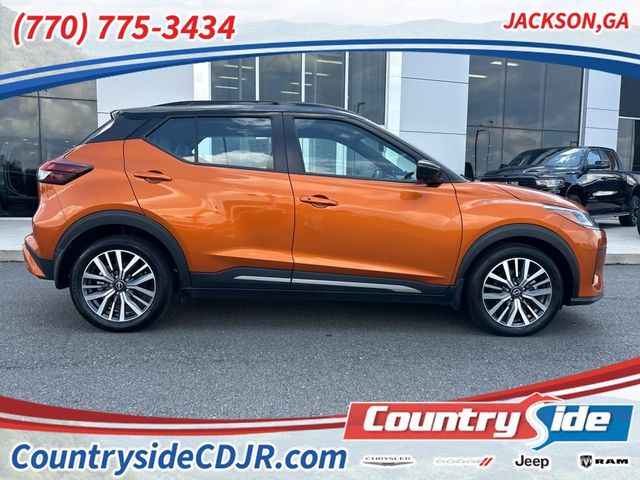 2023 Nissan Kicks SR