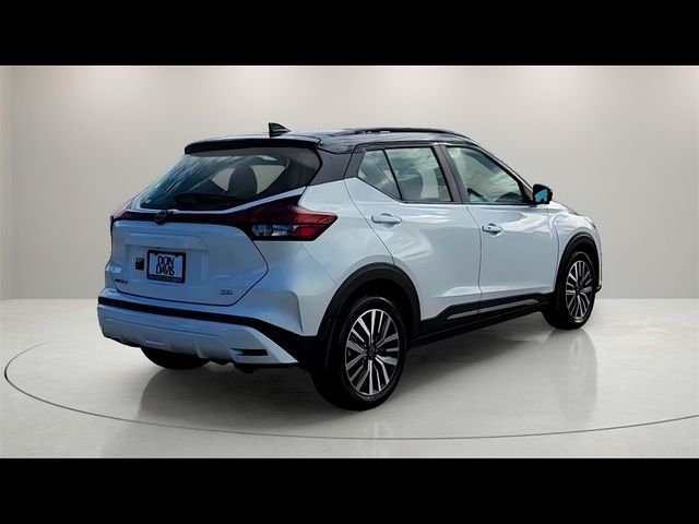 2023 Nissan Kicks SR