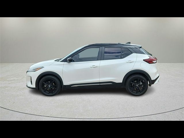 2023 Nissan Kicks SR