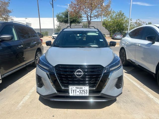 2023 Nissan Kicks SR
