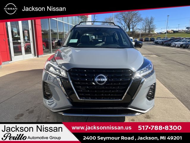 2023 Nissan Kicks SR