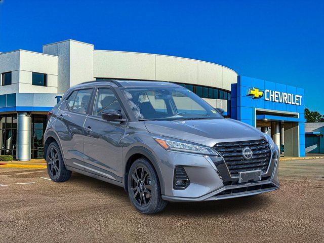 2023 Nissan Kicks SR