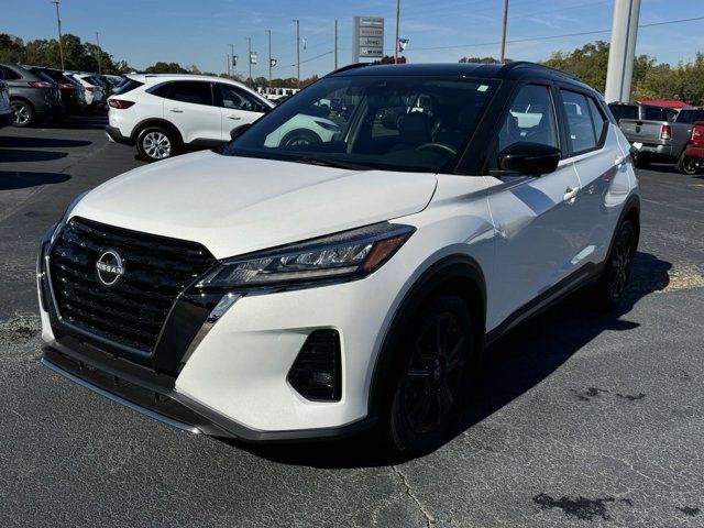 2023 Nissan Kicks SR