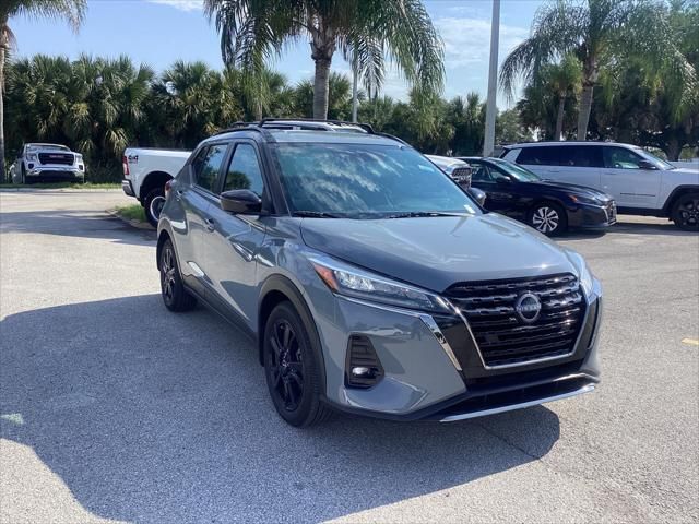 2023 Nissan Kicks SR