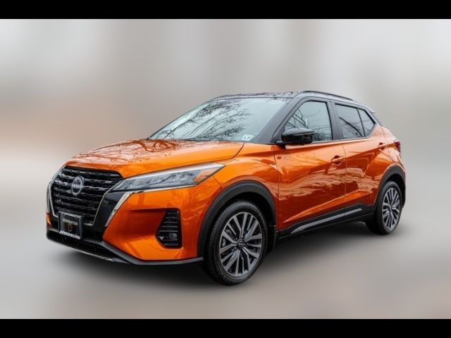 2023 Nissan Kicks SR