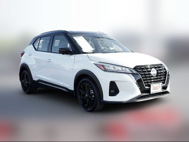 2023 Nissan Kicks SR