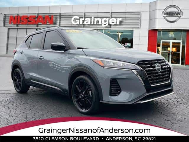 2023 Nissan Kicks SR