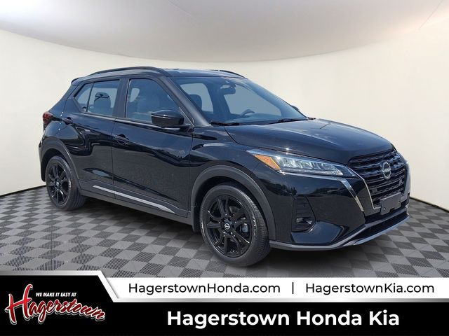 2023 Nissan Kicks SR