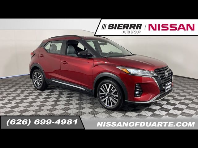 2023 Nissan Kicks SR