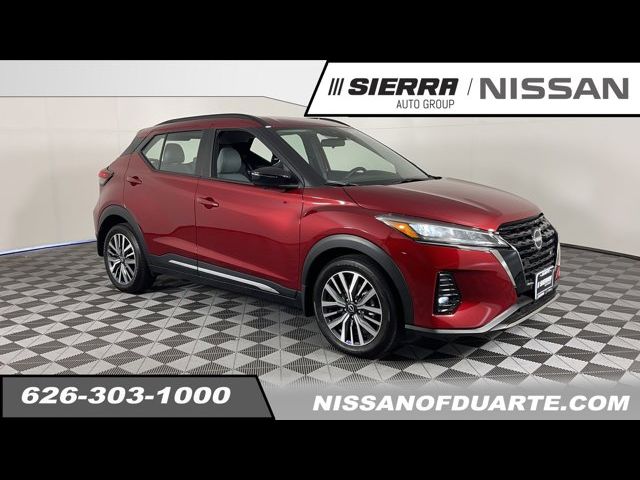 2023 Nissan Kicks SR