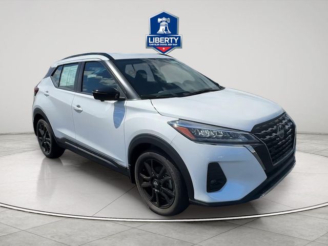 2023 Nissan Kicks SR