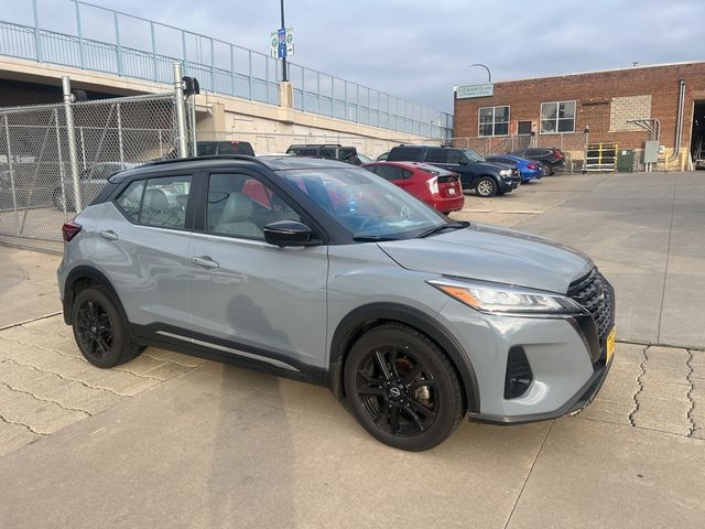 2023 Nissan Kicks SR