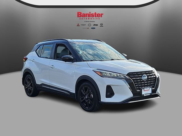 2023 Nissan Kicks SR