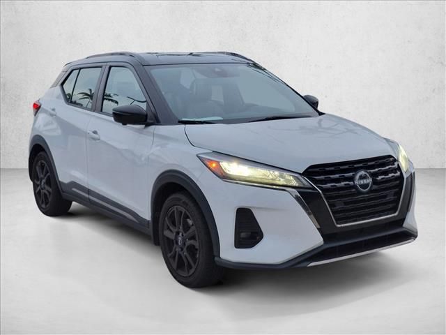 2023 Nissan Kicks SR