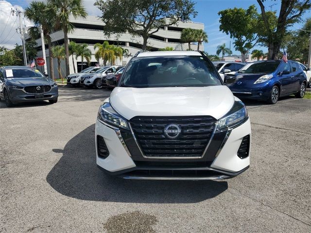 2023 Nissan Kicks SR