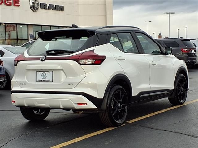 2023 Nissan Kicks SR