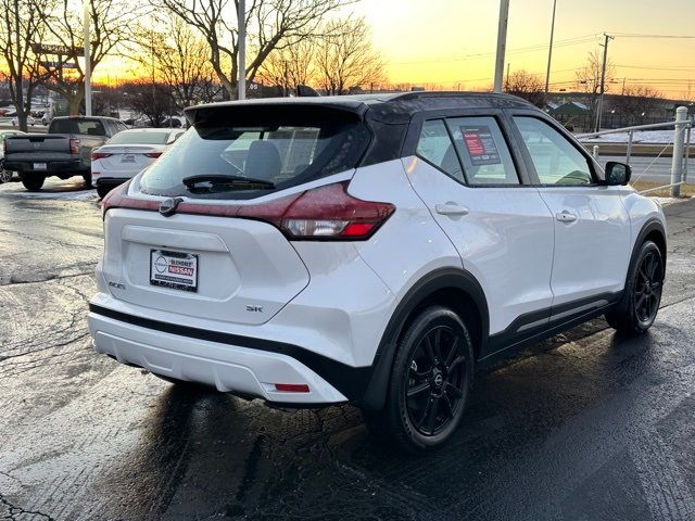 2023 Nissan Kicks SR