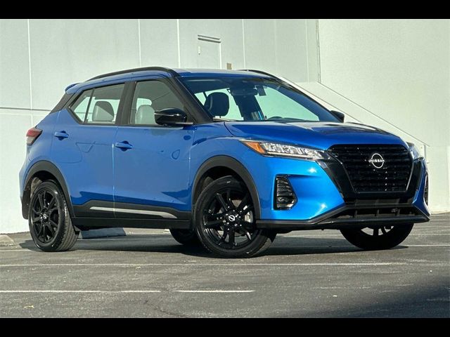 2023 Nissan Kicks SR