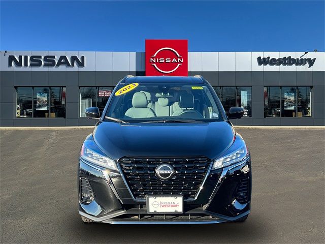 2023 Nissan Kicks SR