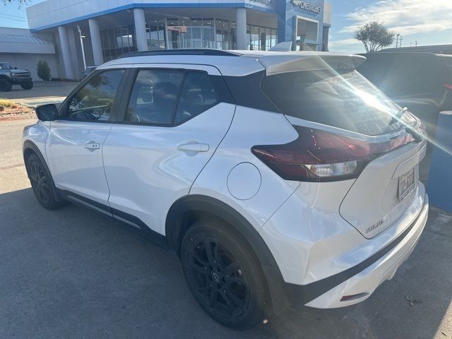 2023 Nissan Kicks SR