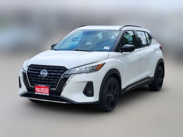 2023 Nissan Kicks SR