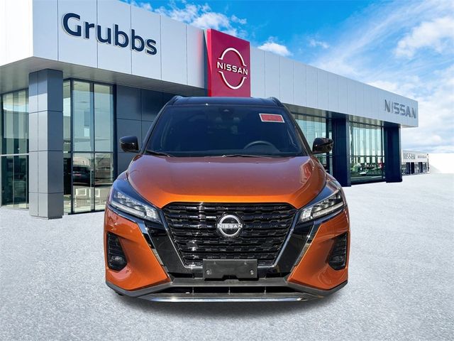 2023 Nissan Kicks SR