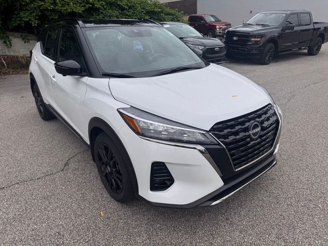2023 Nissan Kicks SR