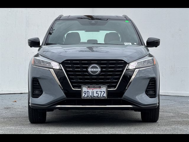 2023 Nissan Kicks SR