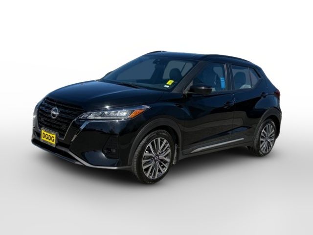 2023 Nissan Kicks SR